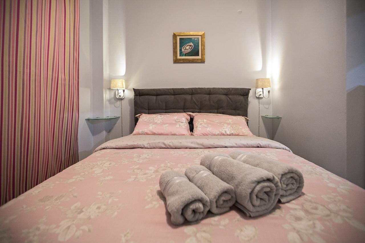 Paradise Apartment In Peiraiki Piraeus Exterior photo